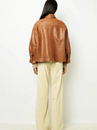 LEDERJACKE MIT KNÖPFEN