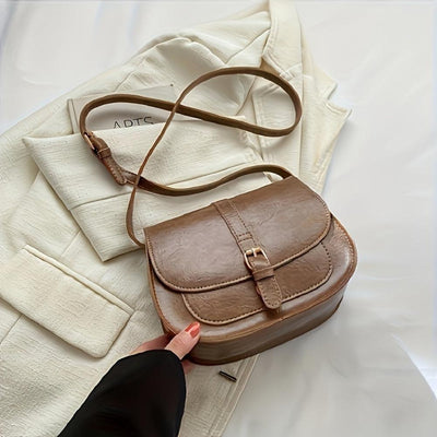 Evelyn™ | Klassischer Faux-Leder Sattel-Rucksack