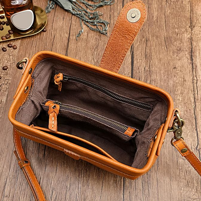Freja™ | Zeitlose Schultertasche mit Charakter