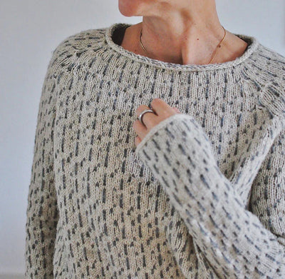 Victoria | Eleganter grauer Pullover mit Bootsausschnitt