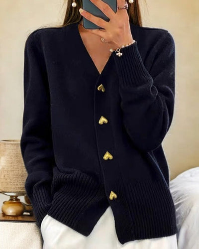Adele™ | Eleganter Cardigan mit Herzknöpfen