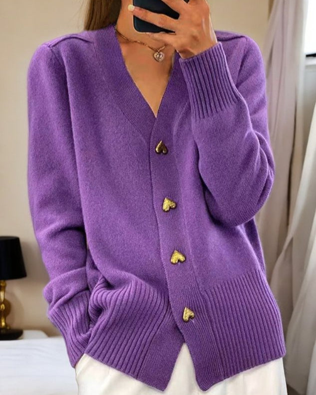 Adele™ | Eleganter Cardigan mit Herzknöpfen